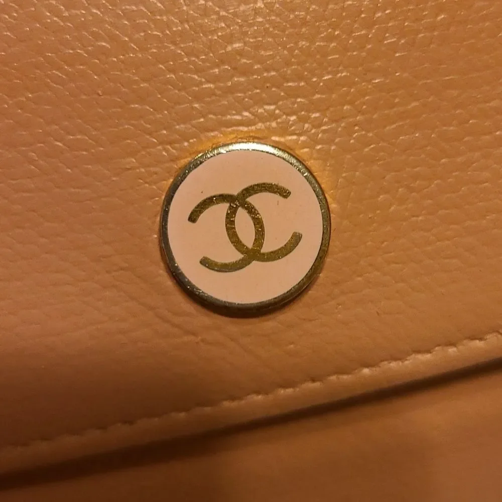 💯 Authentic Chanel Short Wallet 🍀